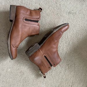 OluKai Malie leather booties